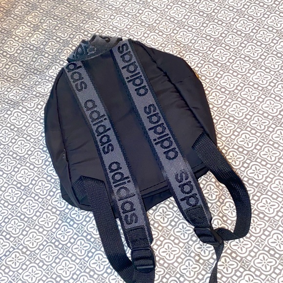 Adidas Mini Backpack/Purse - Picture 2 of 5